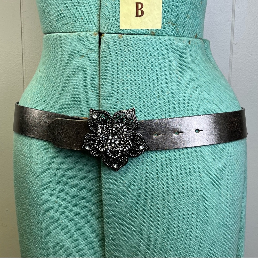 Black Leather Floral Buckle Waist Belt - Unbranded